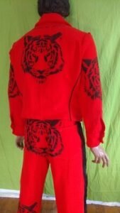 Men's Tiger suit 42 tricked out