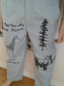 Mens Lt blue Endangered Species  Grafitti Pants  38 X 30 