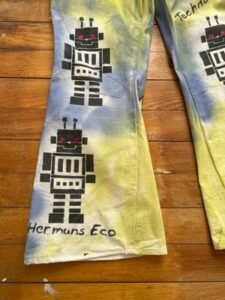 Robot Jeans 34 X32 Air brushed Hermans USA