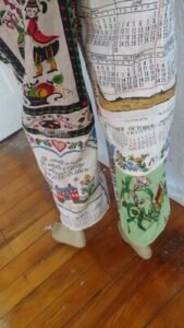 Womens Calendar Pants W 32" L Houses