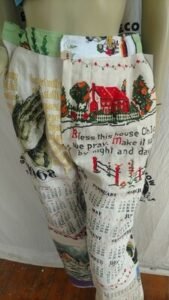 Womens Calendar Pants W 32" L Houses