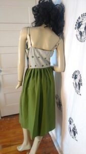 Swing Dress M Green Embroidered flowers
