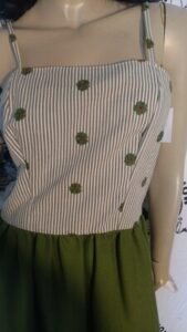 Swing Dress M Green Embroidered flowers