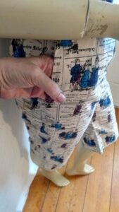 Edwardian French Print S -M  29" USA Capris 