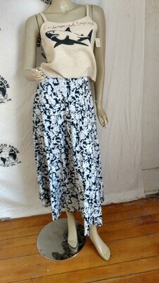 Womens Black & white Floral Skirt S w 26" pocket