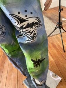 Men Airbrushed Endangered Species Pants 31