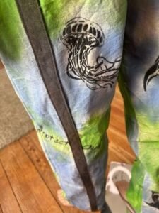 Men Airbrushed Endangered Species Pants 31