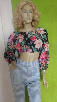 black Floral Crop Top  Med