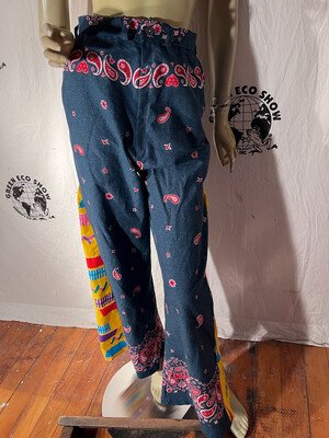 Womens Bell bottom pants with insert M