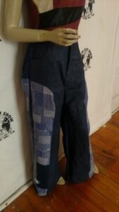 Womens bells Jeans 31 X 32  wide leg 
