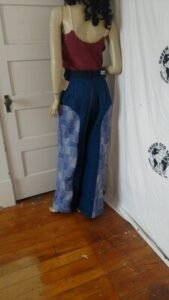 Womens bells Jeans 31 X 32  wide leg 