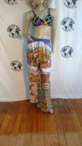 Kangaroo Calendar Pants L 32"