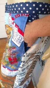Kangaroo Calendar Pants L 32"