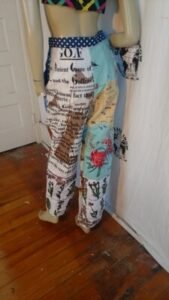 Kangaroo Calendar Pants L 32"